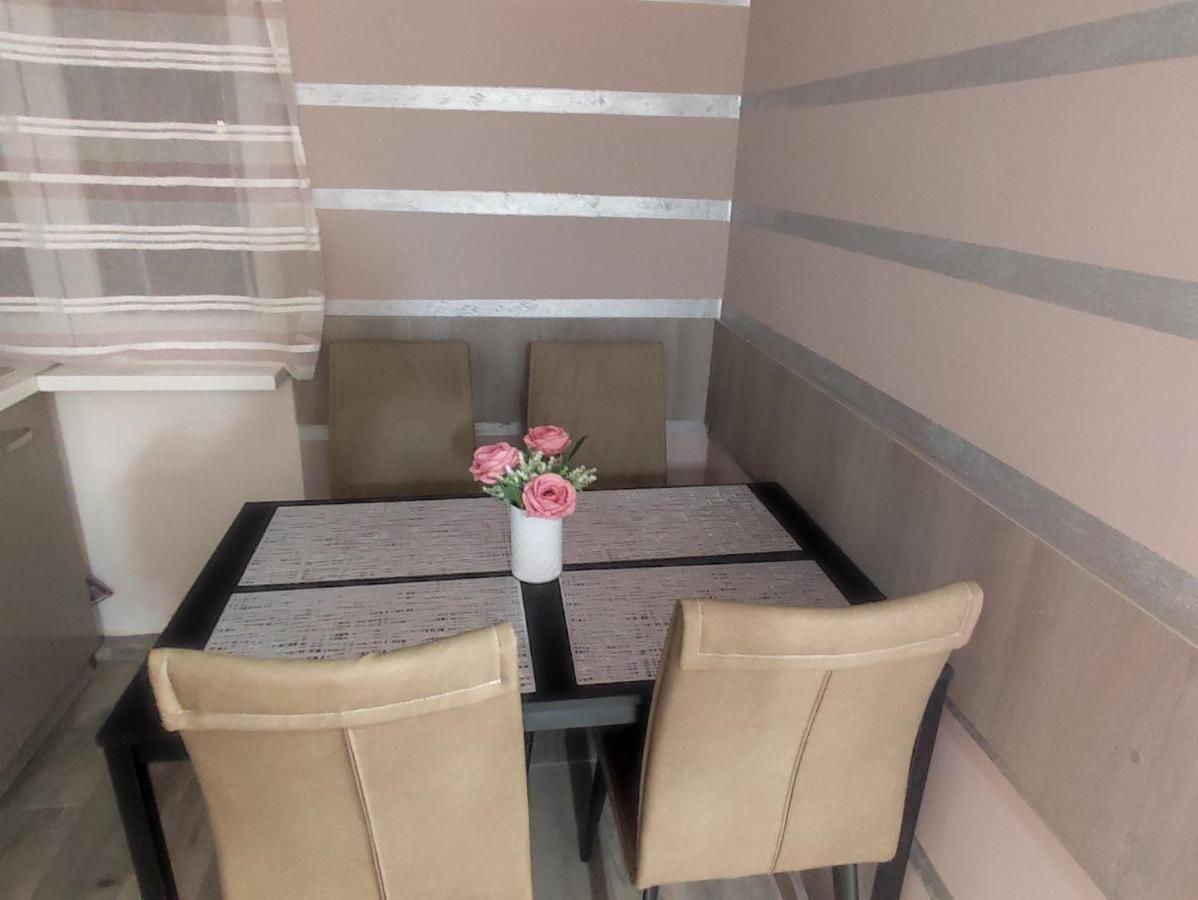 Midtown Apartment オラデア エクステリア 写真