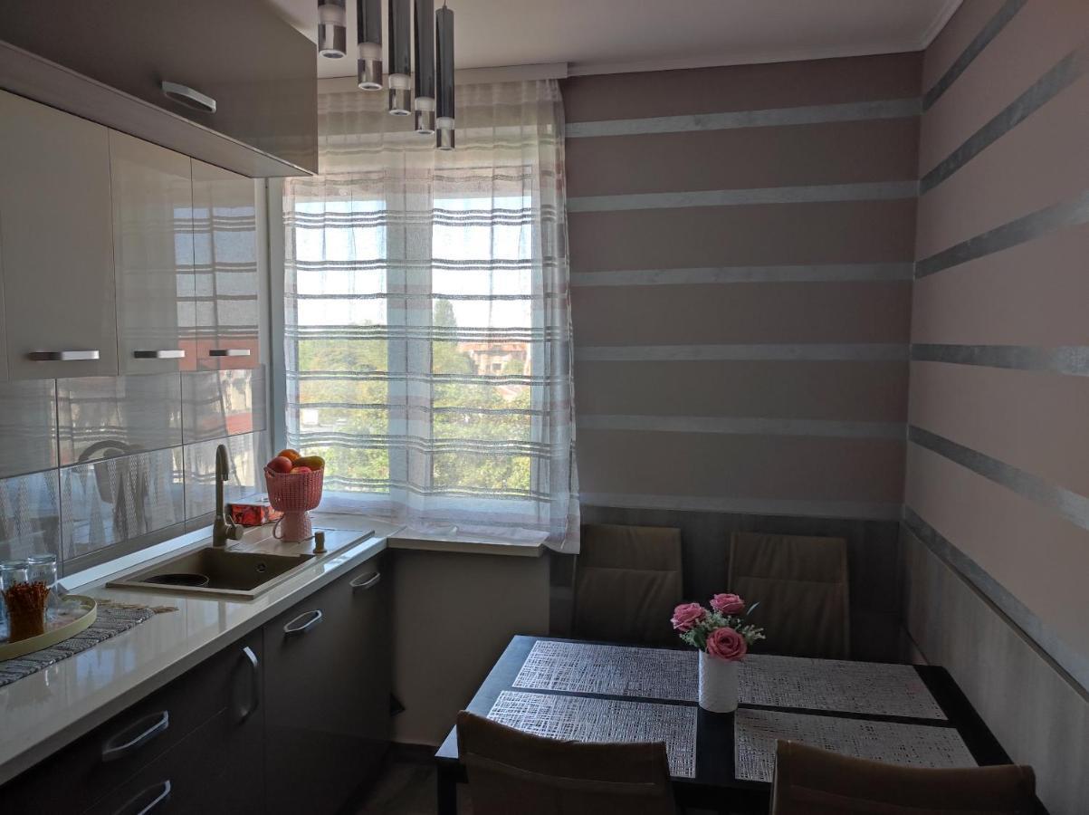 Midtown Apartment オラデア エクステリア 写真